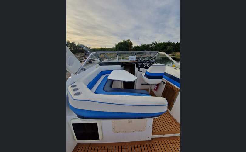 Bayliner 2850 Contessa Sunbridge-kuva-8